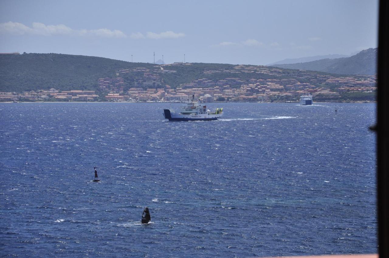 Appartamentino Panoramico...Con Finestra Sul Mare! La Maddalena  Extérieur photo