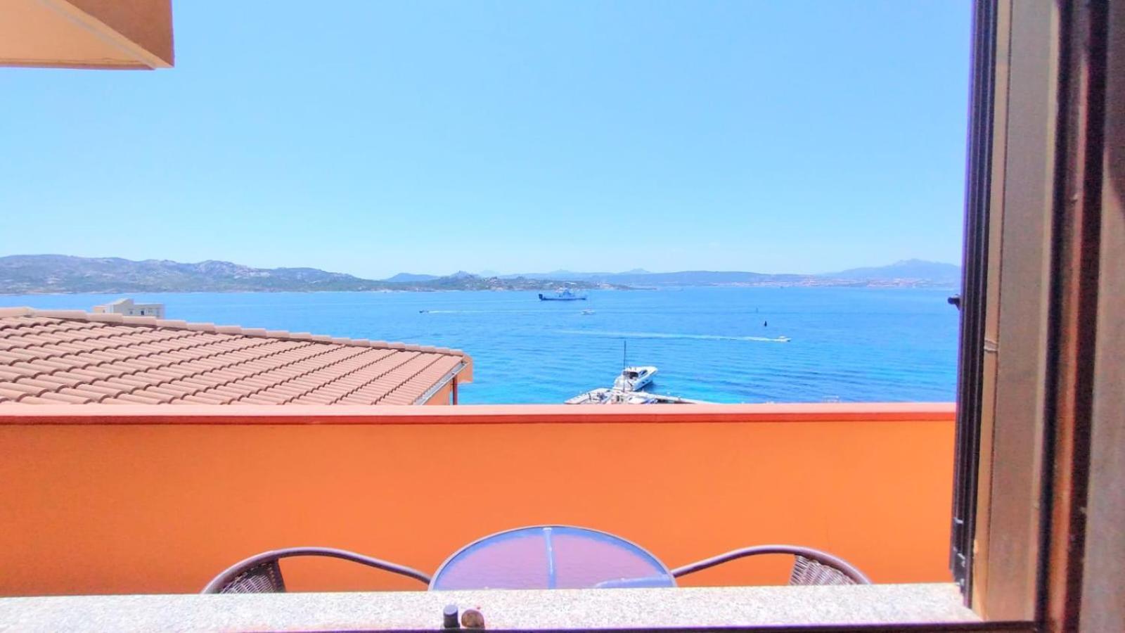Appartamentino Panoramico...Con Finestra Sul Mare! La Maddalena  Extérieur photo